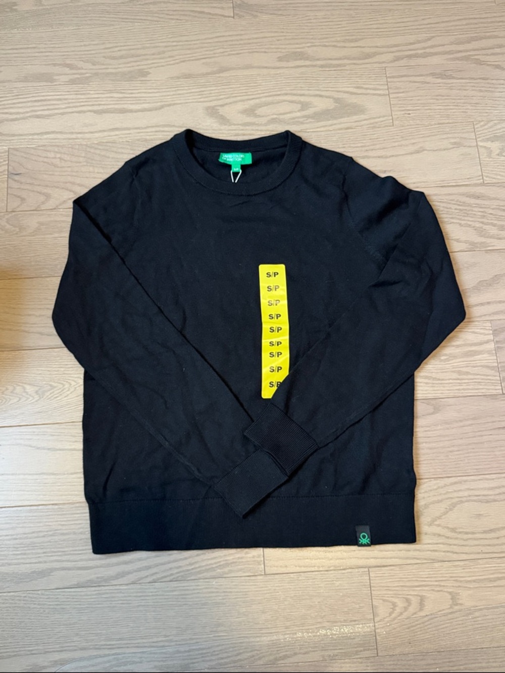 Women’s Small United Colors Of Benetton Black Crewneck Sweater